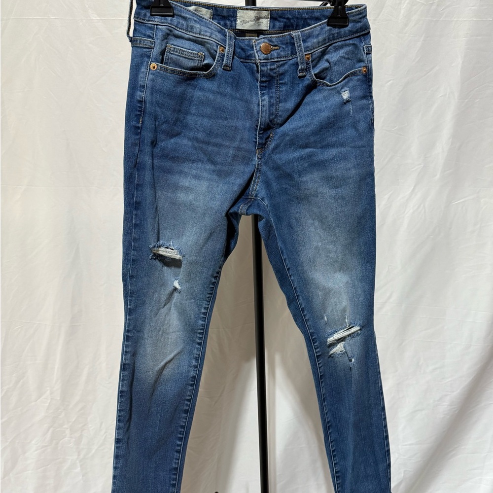 Universal Thread High Rise Skinny Distressed Jeans